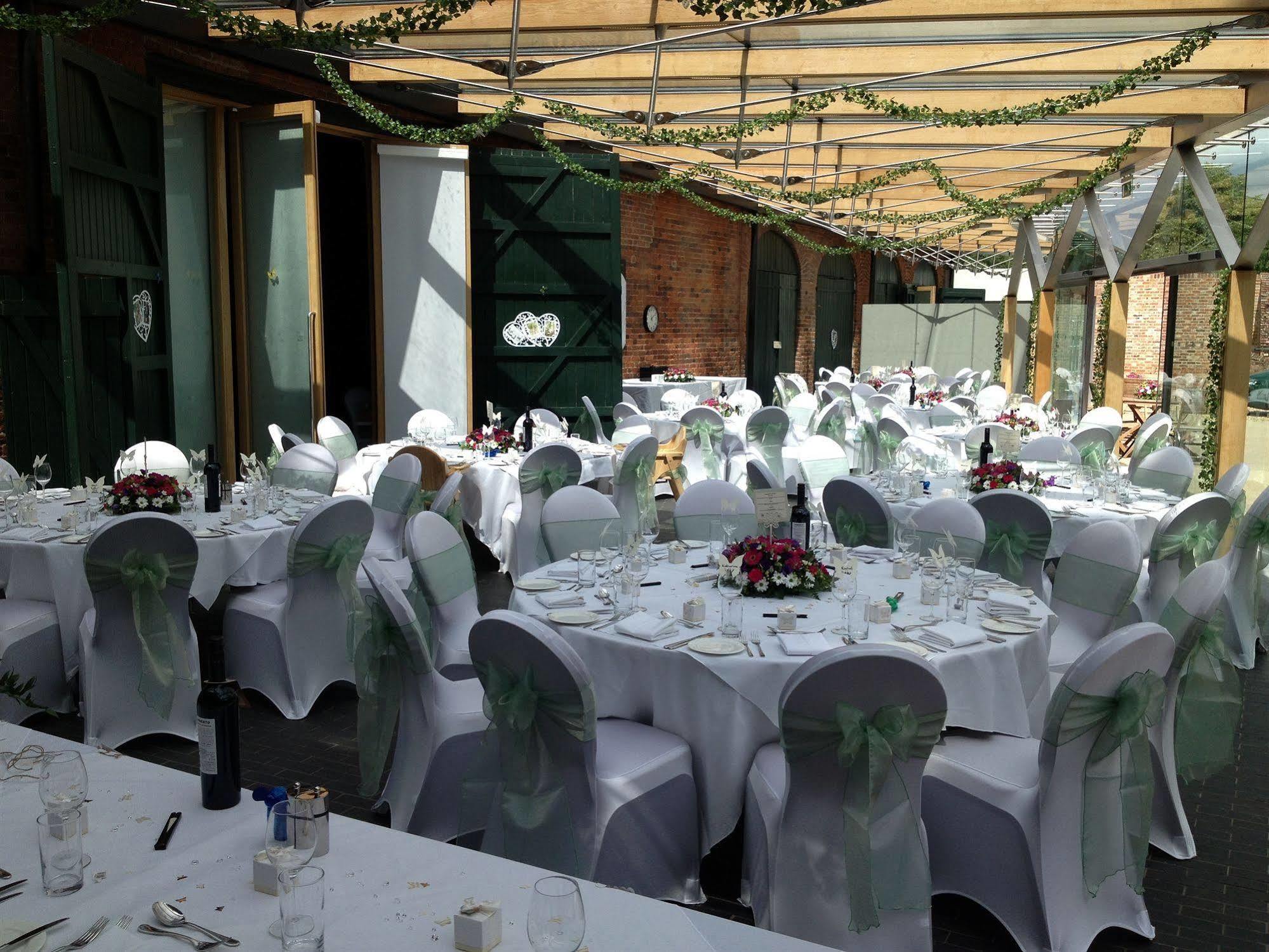 Chicheley Hall Luaran gambar