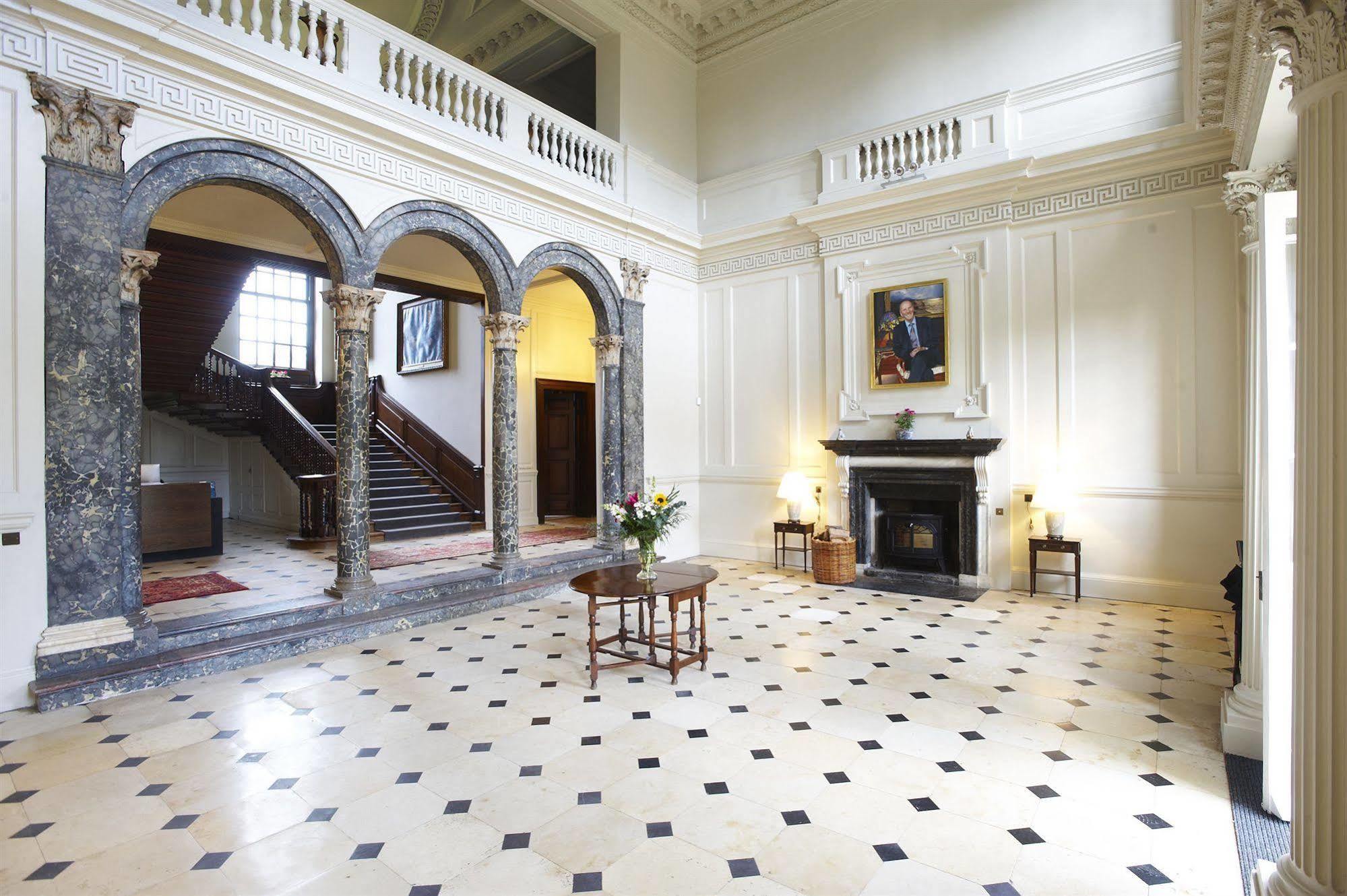 Chicheley Hall Luaran gambar