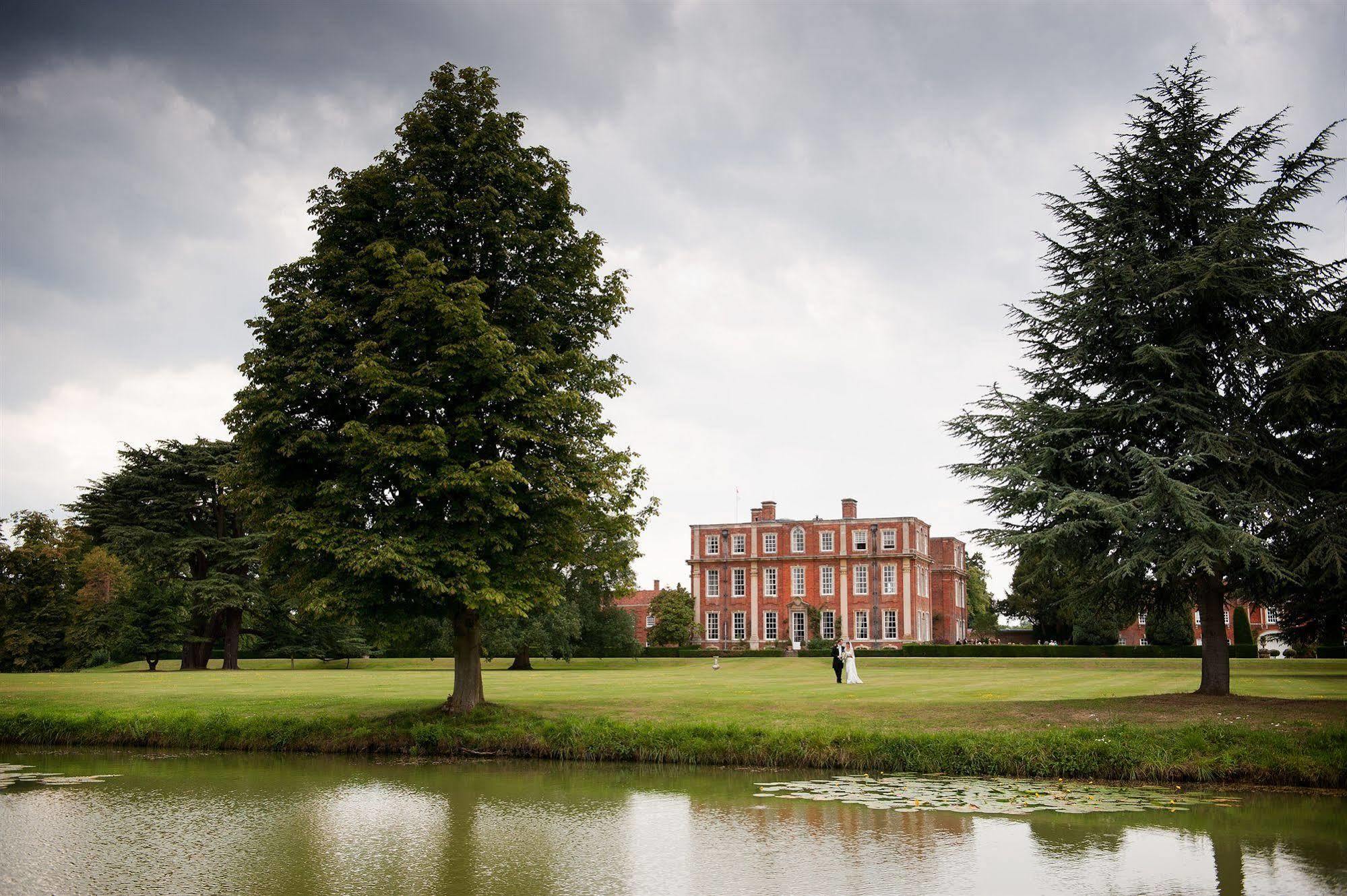 Chicheley Hall Luaran gambar